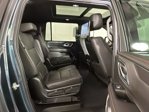 Used 2021 Chevrolet Suburban RST w/ Luxury Package AWD/4WD image 34