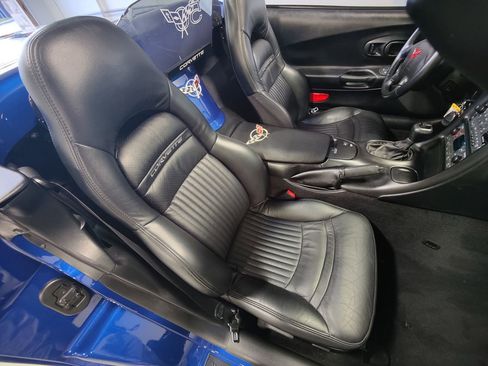 Used 2003 Chevrolet Corvette w/ Preferred Equipment Group1 image 17