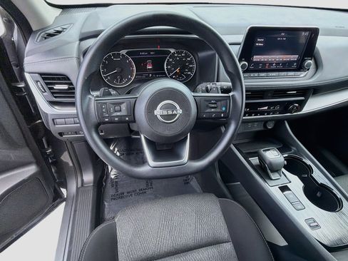 Used 2024 Nissan Rogue SV FWD image 37