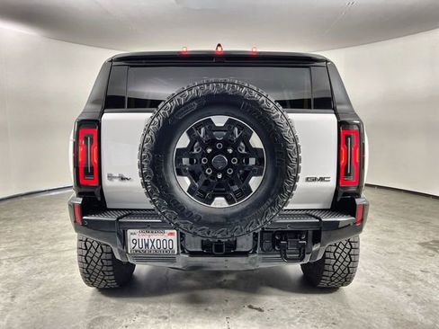 Used 2024 GMC Hummer EV 2X w/ Extreme Off-Road Package image 7