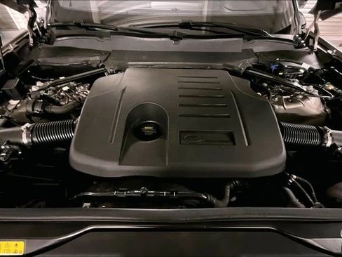 Certified 2021 Land Rover Discovery HSE R-Dynamic image 9