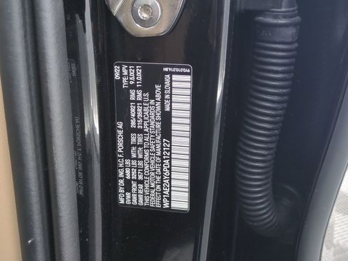 Used 2023 Porsche Cayenne E-Hybrid image 29