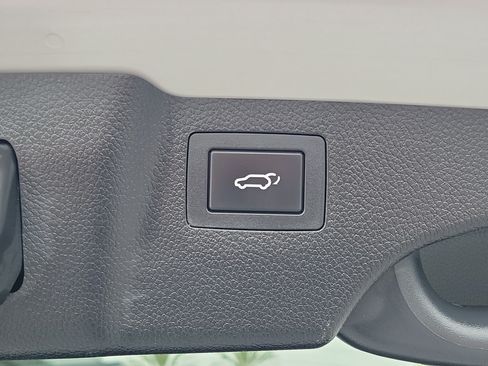 Used 2015 Hyundai Santa Fe Sport 2.0T w/ Option Group 05 FWD image 19