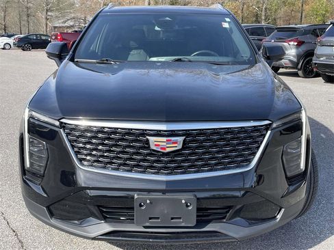 Used 2024 Cadillac XT4 Premium Luxury image 8