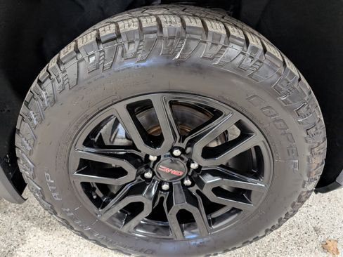 Used 2021 GMC Sierra 1500 Elevation image 14