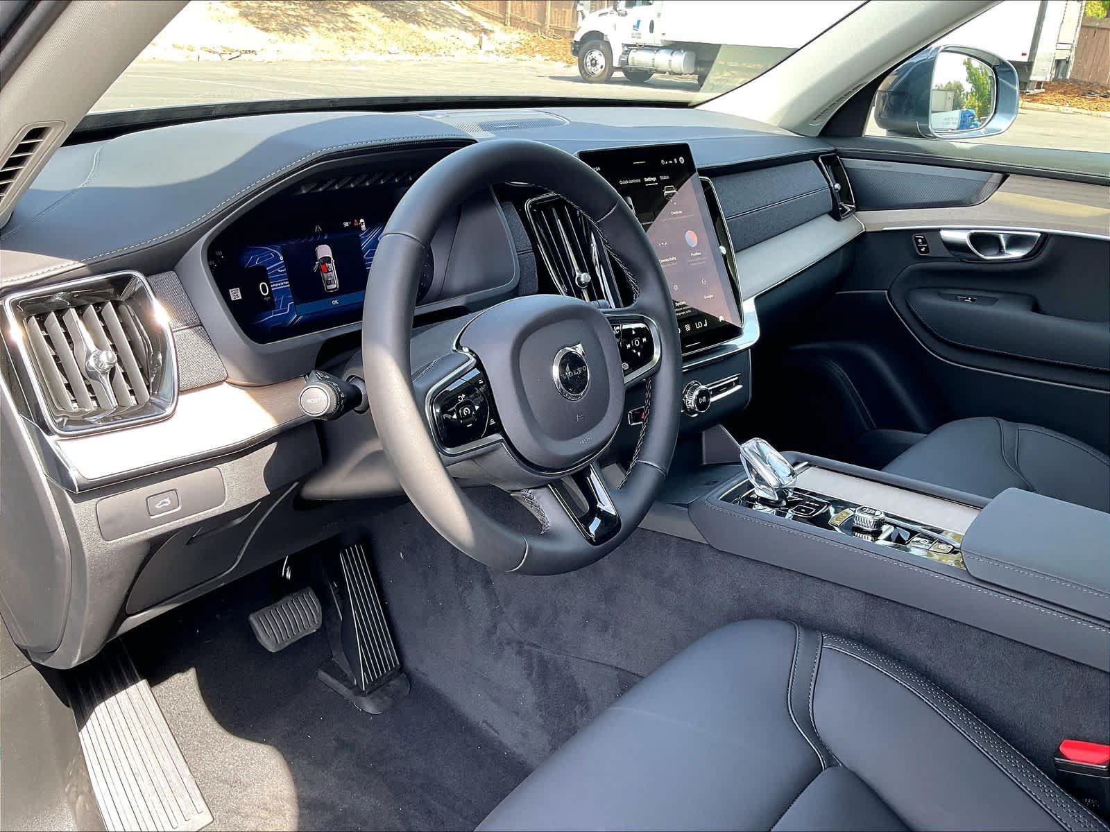 New 2027 Volvo XC90 B5 Plus AWD/4WD image 8