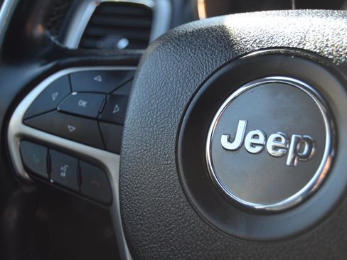 Used 2018 Jeep Grand Cherokee Limited RWD image 37