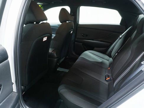 Certified 2025 Hyundai Elantra Sport image 13