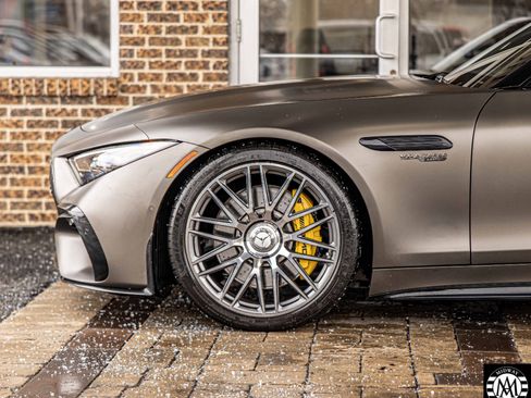 Used 2022 Mercedes-Benz SL 63 AMG 4MATIC w/ AMG Aerodynamic Package image 6