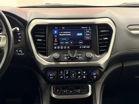 Used 2020 GMC Acadia SLT FWD image 25