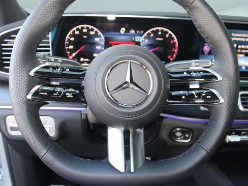 Used 2026 Mercedes-Benz GLS 450 4MATIC image 17