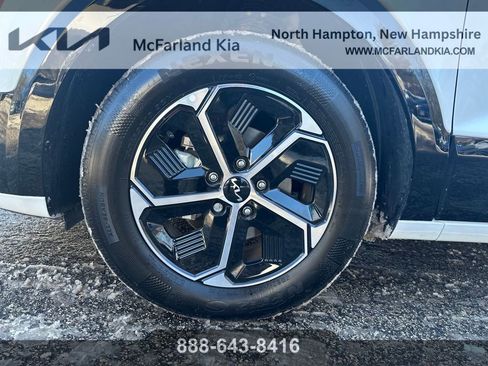 Used 2024 Kia Niro SX image 30