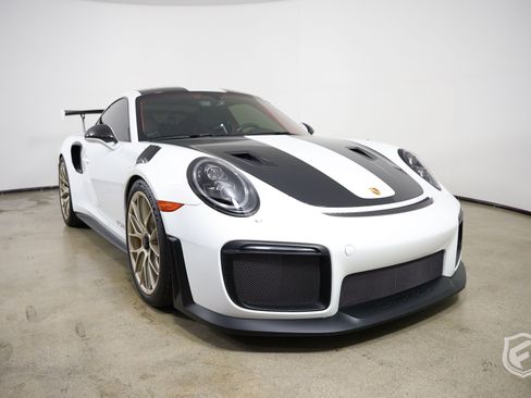 Used 2018 Porsche 911 GT2 RS RWD image 2
