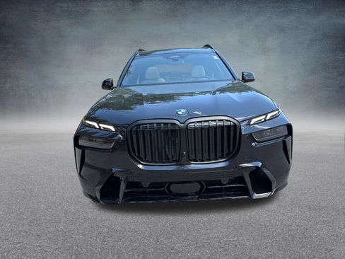 Used 2027 BMW X7 xDrive40i w/ M Sport Package AWD/4WD image 9