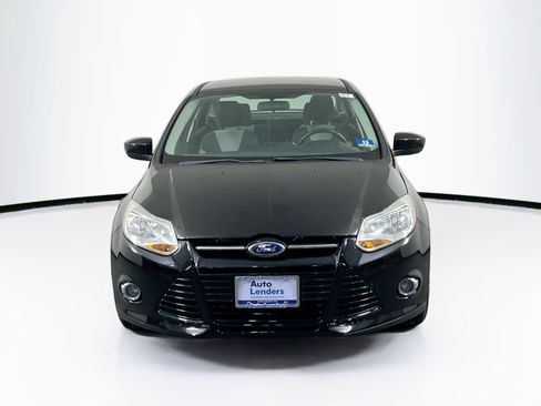 Used 2012 Ford Focus SE FWD image 2