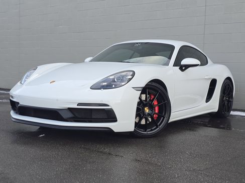 Certified 2025 Porsche 718 Cayman GT4 image 1