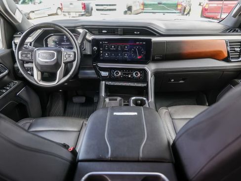 Used 2024 GMC Sierra 3500 Denali w/ Denali Reserve Package AWD/4WD image 22