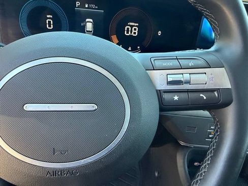 Used 2024 Hyundai Kona SEL AWD/4WD image 34