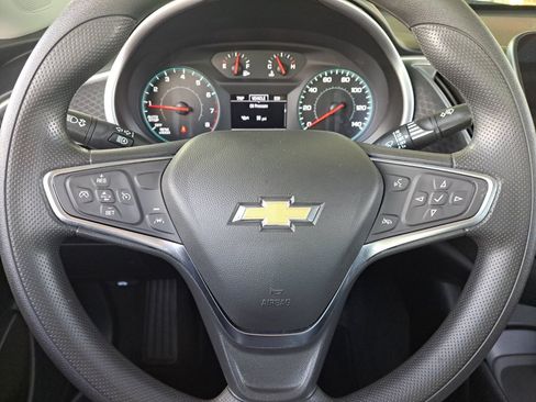 Used 2025 Chevrolet Malibu LS FWD image 26
