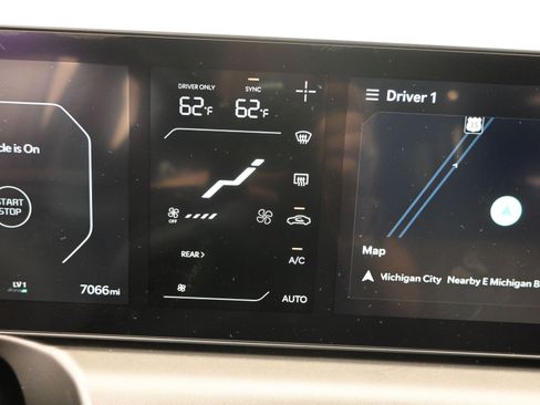 Used 2024 Kia EV9 Light image 24