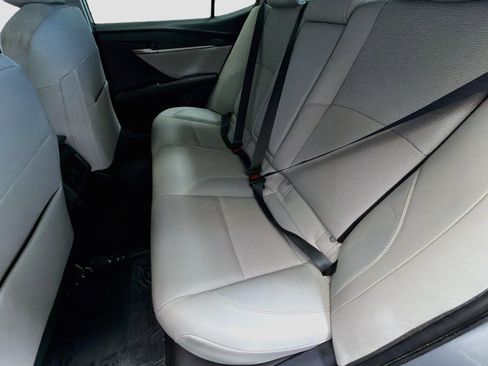 Used 2025 Toyota Camry XLE FWD image 13