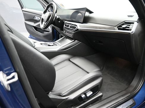 Used 2023 BMW 330i xDrive Sedan w/ Premium Package AWD/4WD image 19