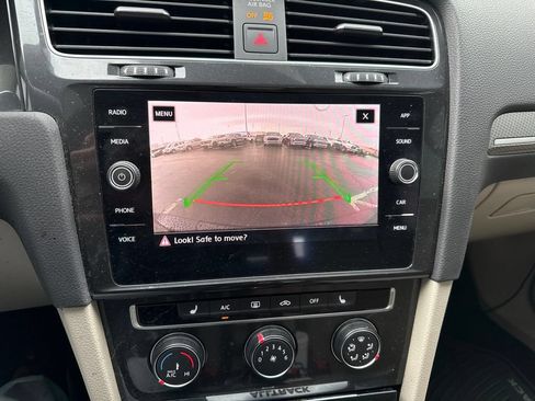 Used 2019 Volkswagen Golf Alltrack SE AWD/4WD image 11