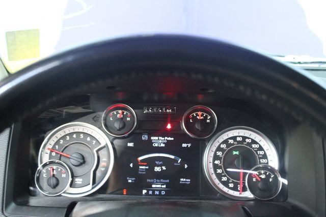 Used 2018 RAM 1500 Laramie AWD/4WD image 18