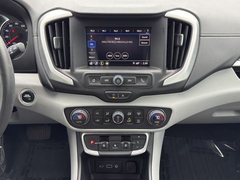 Certified 2024 GMC Terrain SLE w/ Driver Convenience Package AWD/4WD image 31
