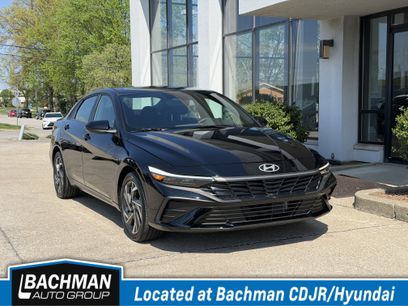 Used 2025 Hyundai Elantra SEL