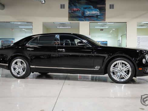 Used 2012 Bentley Mulsanne RWD image 1
