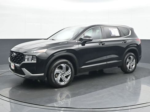 Used 2023 Hyundai Santa Fe SE image 2