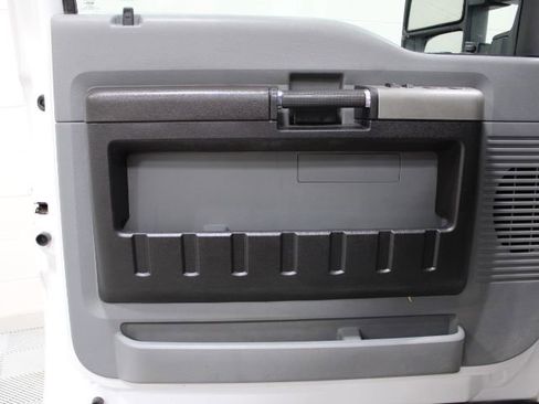 Used 2016 Ford F250 XLT w/ XLT Premium Package image 13