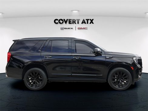 Used 2021 GMC Yukon Denali w/ Denali Premium Package image 8