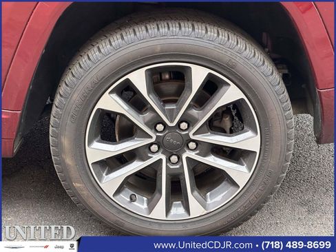 Used 2021 Jeep Grand Cherokee L Overland w/ Luxury Tech Group IV image 13