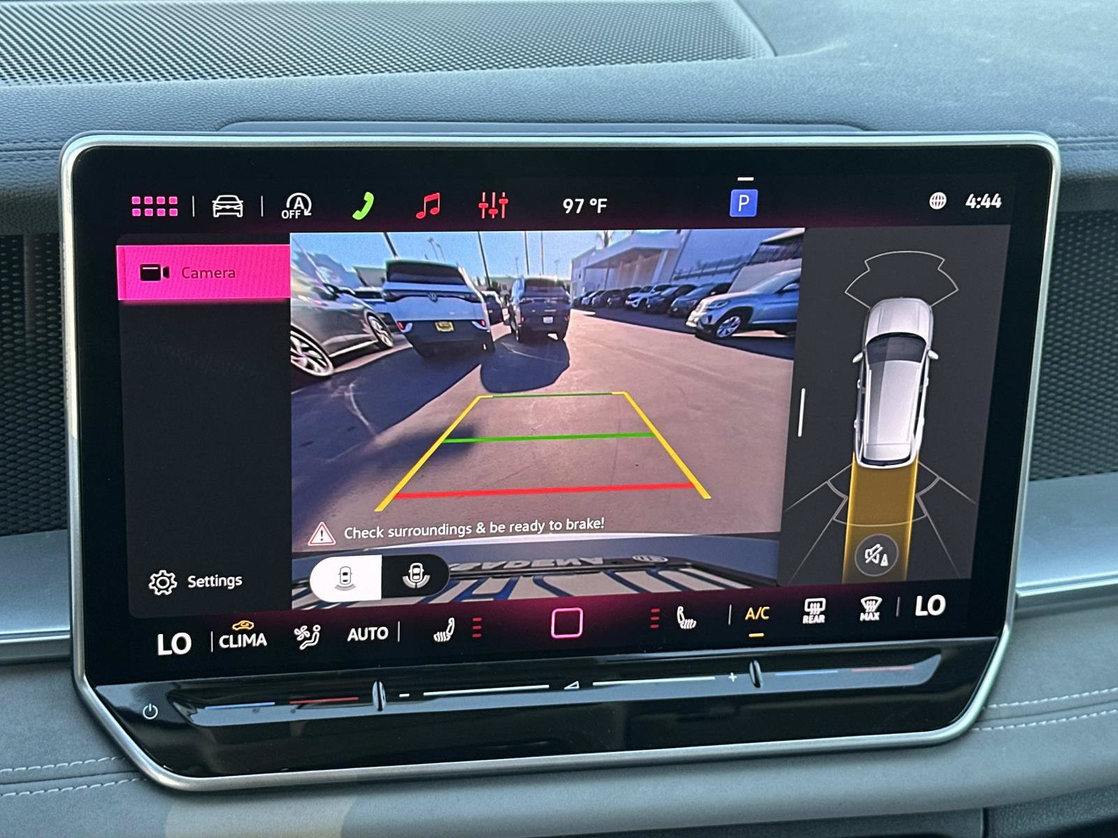 Certified 2026 Volkswagen Tiguan SE FWD image 12