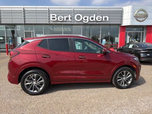 Used 2023 Buick Encore GX Select w/ Sport Touring Package image 5