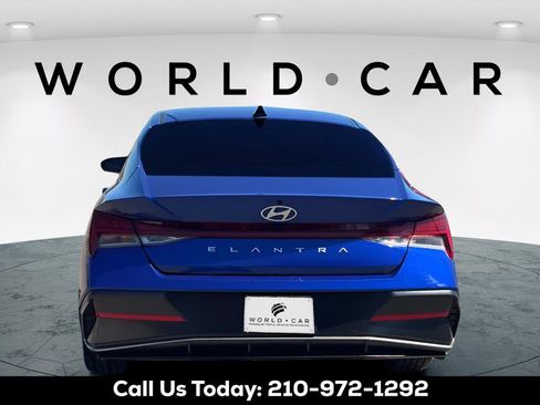 Certified 2025 Hyundai Elantra SEL image 6