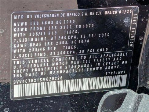 New 2025 Volkswagen Taos SEL image 20