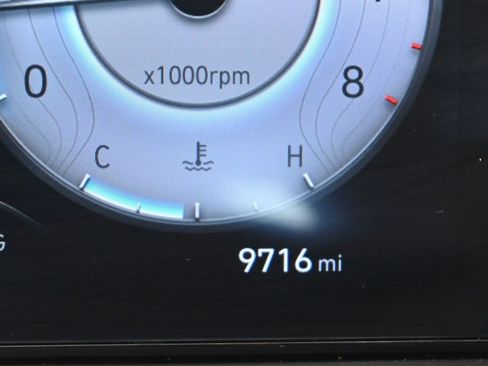 Used 2024 Hyundai Tucson SE image 40