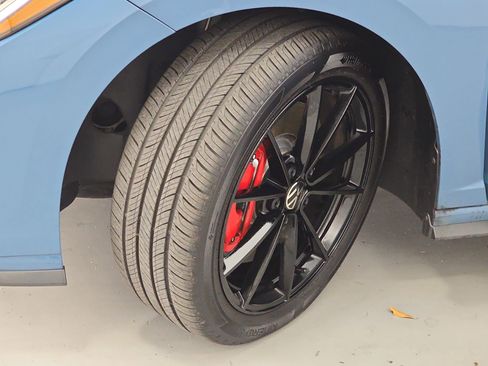 Certified 2025 Volkswagen Jetta GLI Autobahn w/ GLI Black Package image 32