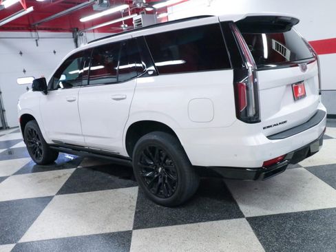 Used 2023 Cadillac Escalade Sport Platinum w/ LPO, ONYX Package AWD/4WD image 6
