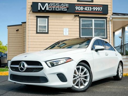 Used 2020 Mercedes-Benz A 220 image 1