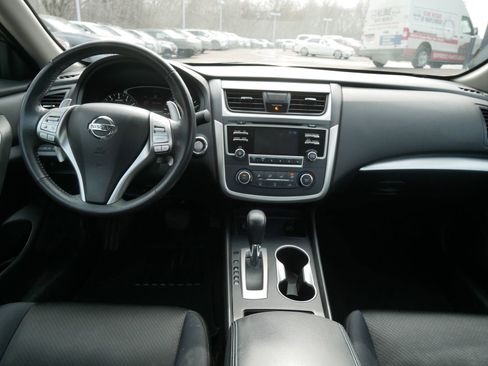 Used 2017 Nissan Altima 2.5 SR w/ Midnight Edition Package image 14