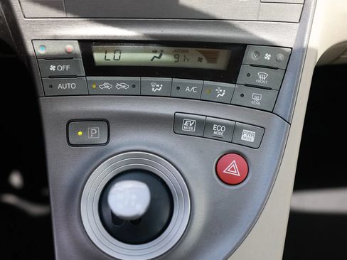 Used 2012 Toyota Prius Two FWD image 37