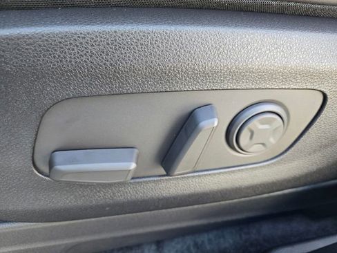 New 2026 Kia Carnival EX image 23