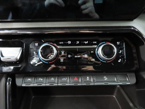 Used 2023 GMC Sierra 1500 AT4 w/ Technology Package image 51