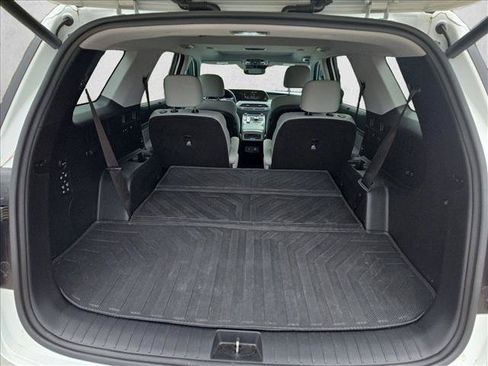 Used 2022 Hyundai Palisade SEL w/ Premium Package FWD image 6