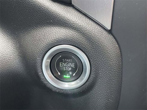 Used 2022 GMC Sierra 1500 SLE image 21