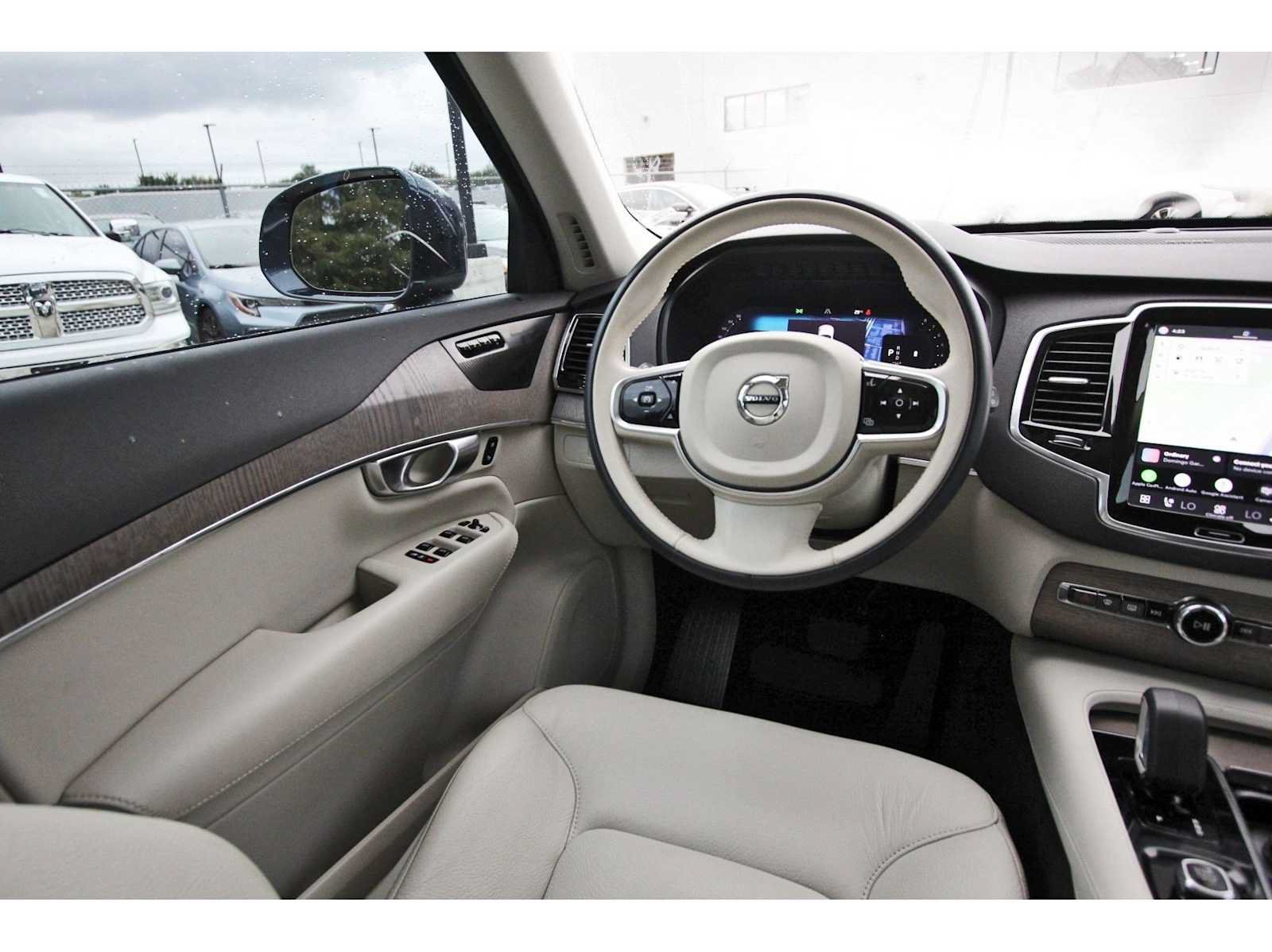 Used 2023 Volvo XC90 B6 Plus w/ Protection Package Premier AWD/4WD image 6